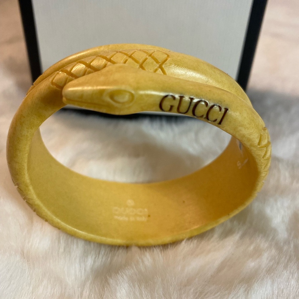New Gucci Women Ivory Resin Snake Engraved Bracelet Bangle S